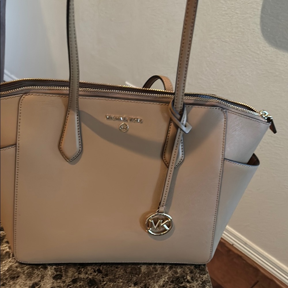 Michael Kors Cream Tote Bag with Modern Design